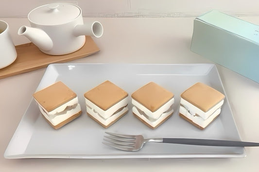 【冷凍配送】羽二重みたらしバターサンド（4個入）