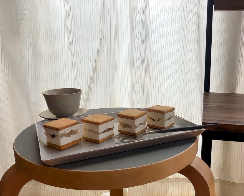 【冷凍配送】羽二重みたらしバターサンド（4個入）